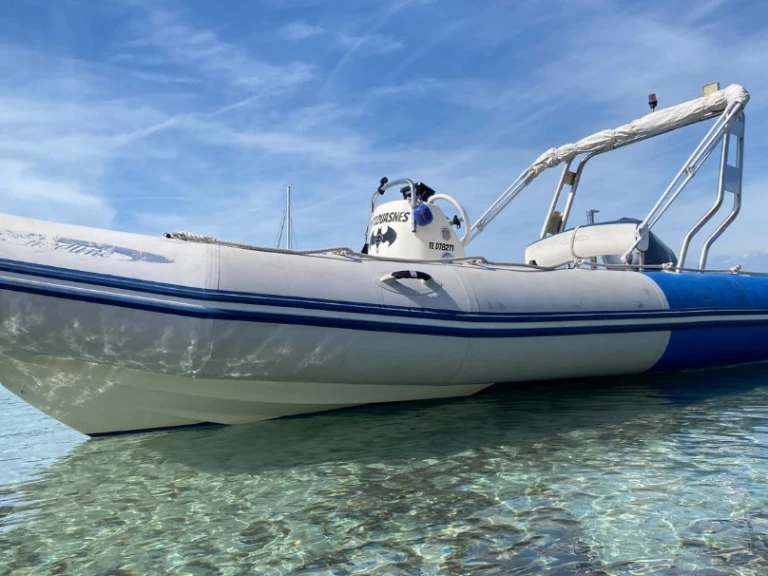 Hire RIB with or without skipper Zodiac Le Brusc