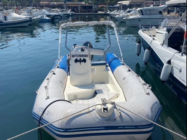 Yacht charter Le Brusc - Zodiac Medline 500 Neo on SamBoat