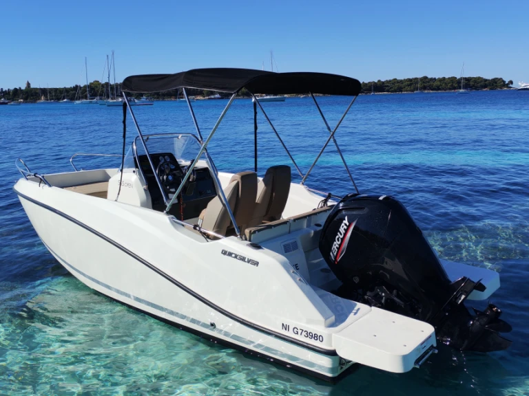 Yacht charter Mandelieu-la-Napoule - Quicksilver Quicksilver 555 Open on SamBoat