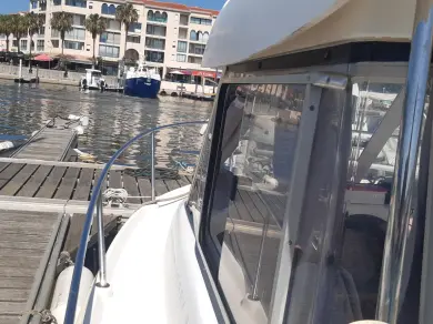 Hire a Jeanneau Merry Fisher 650 France