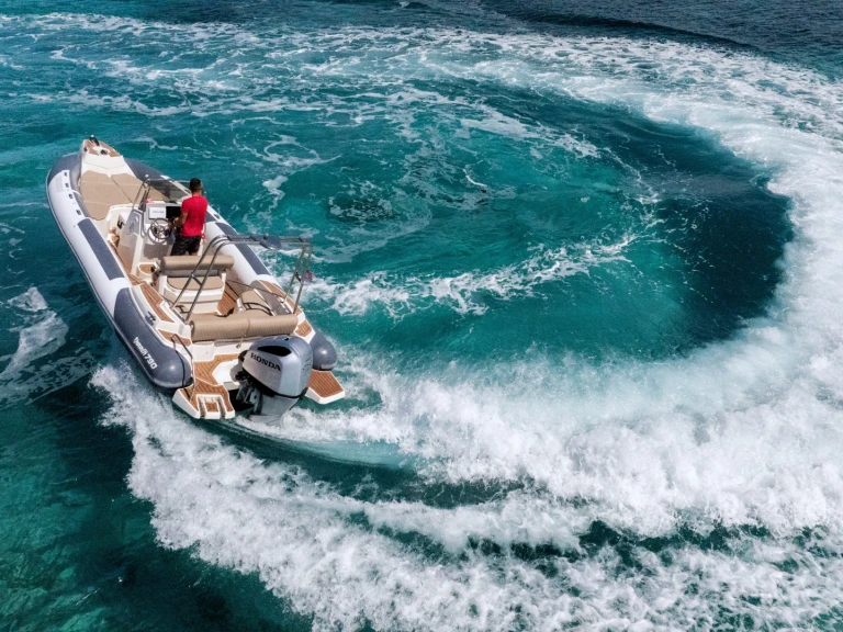 Yacht hire Hvar cheap 790 Pro Dynamic