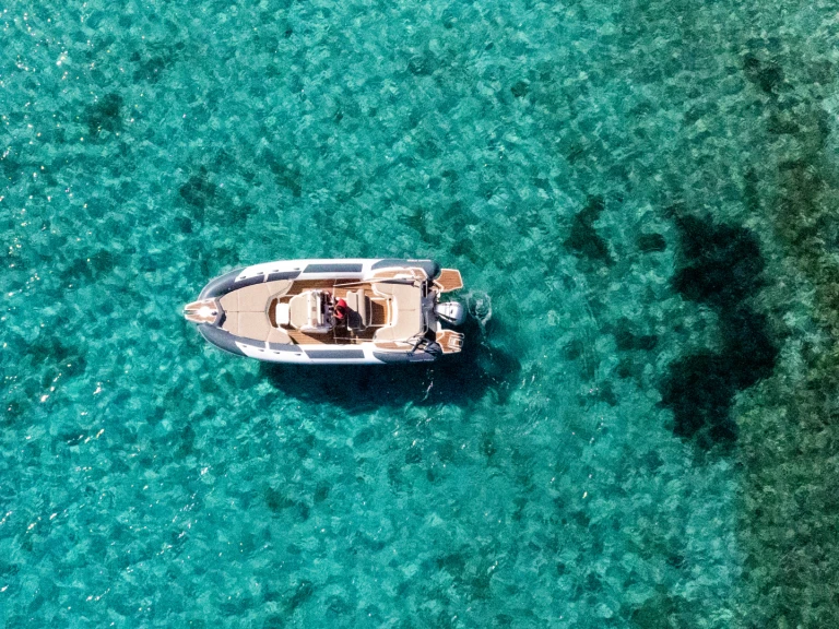 RIB hire in Hvar - Marlin Boat 790 Pro Dynamic