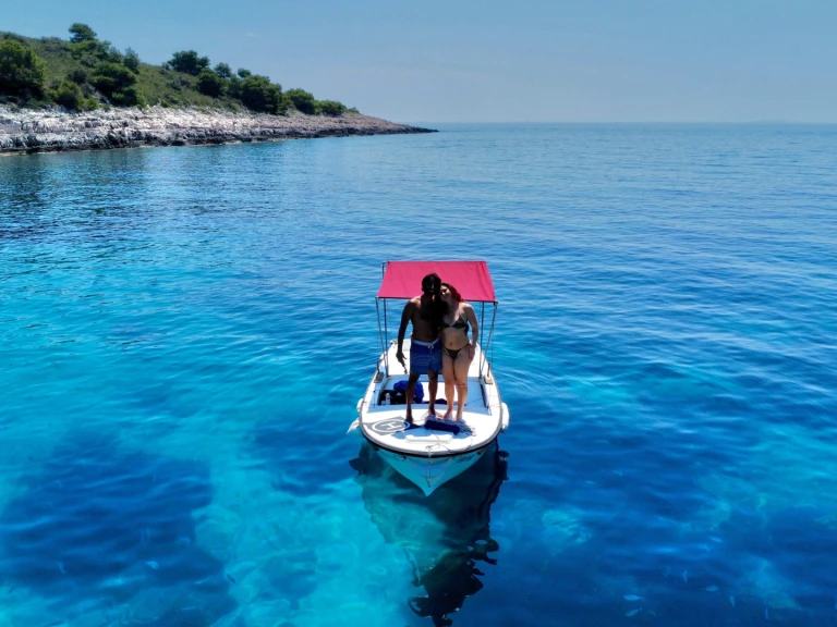 Hire Motorboat with or without skipper Jugoplastika Hvar