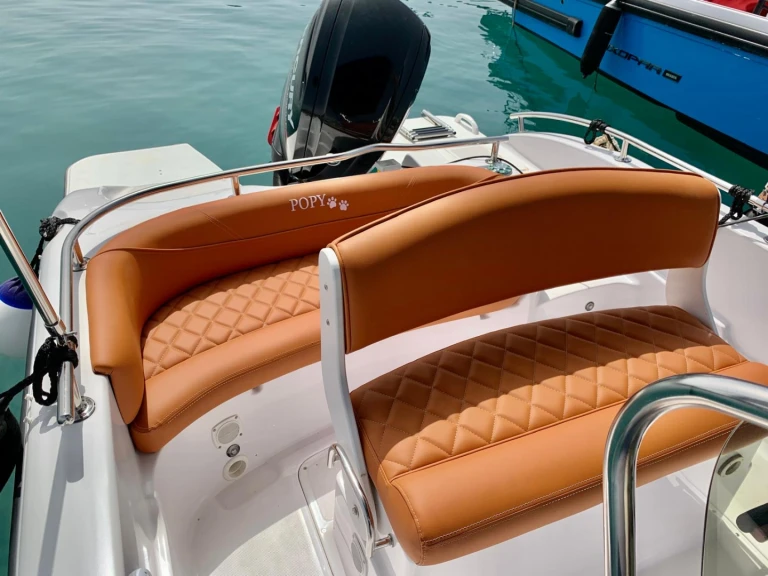 Hire a Raineri Challenger 19 Palma de Mallorca