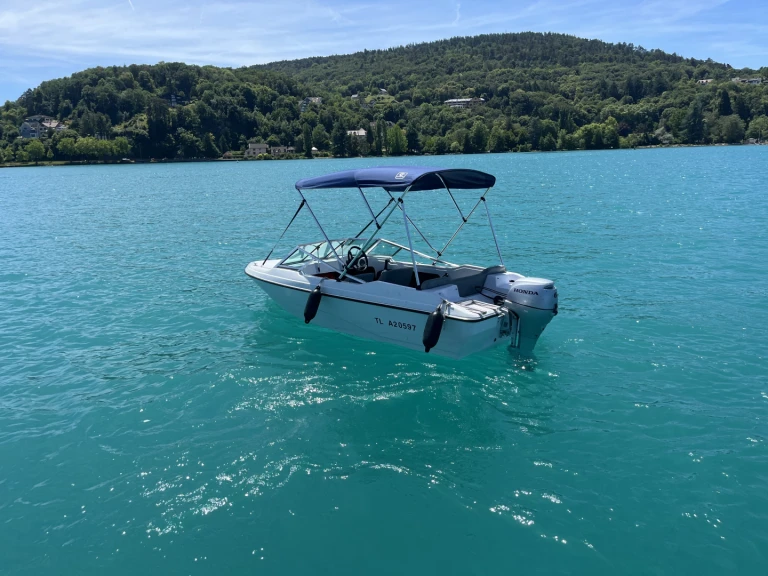 Motorboat hire in Annecy - Glastron GT 185