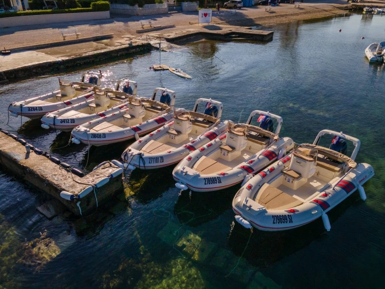 Hire a Barracuda 530 Vir