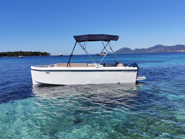 Motorboat hire in Port de Cannes Marina - Valory 525