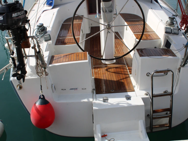 Hire a Hanse 370e  Torrevieja