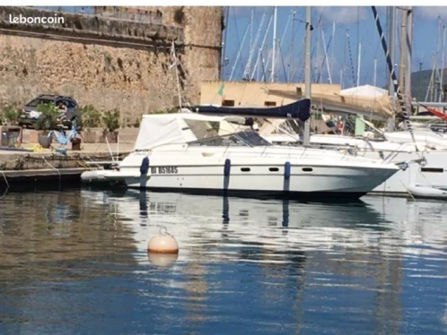 Hire Motorboat Windy with a boat licence