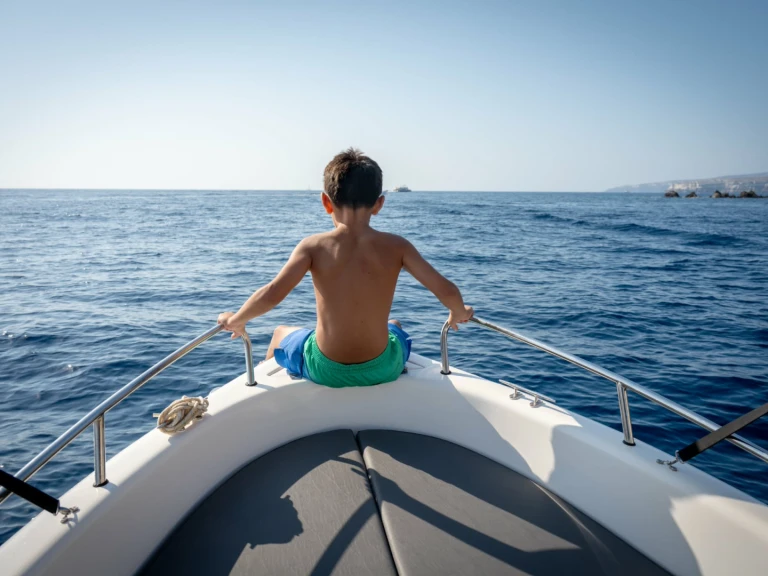 Charter a Poseidon Blu Water 170 in Vlychada on Samboat