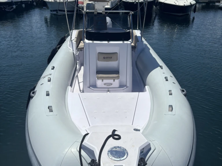 Hire RIB Selva with a boat licence