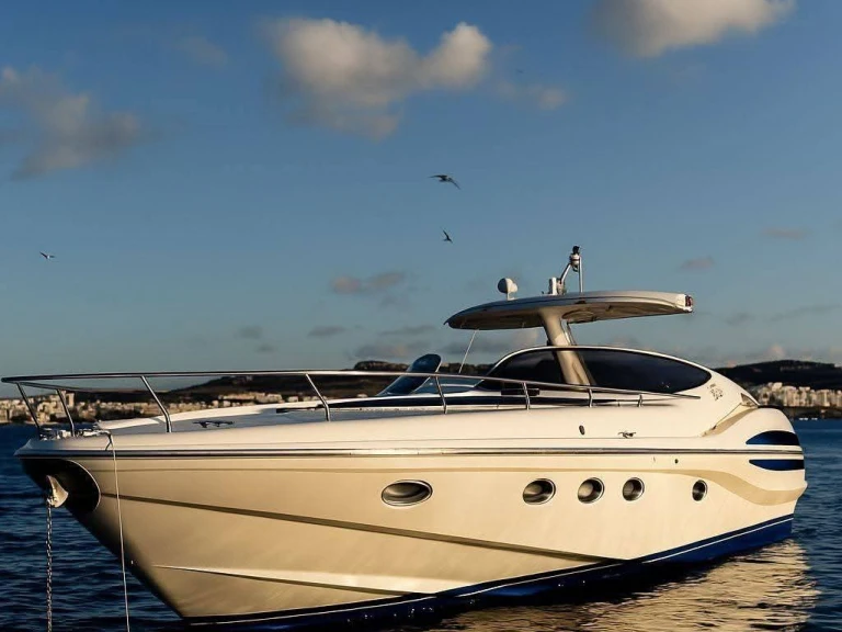 Hire Motorboat Sea Ray with a boat licence