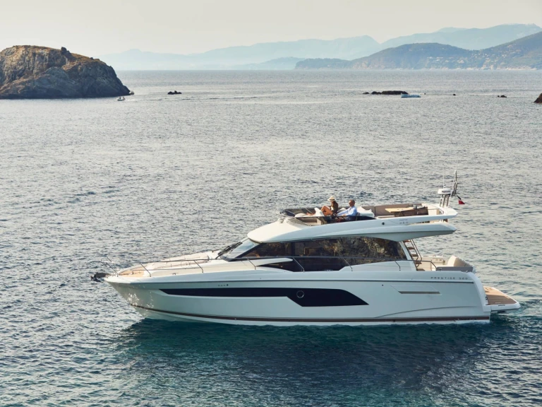 Hire Motorboat with or without skipper Jeanneau Salerno