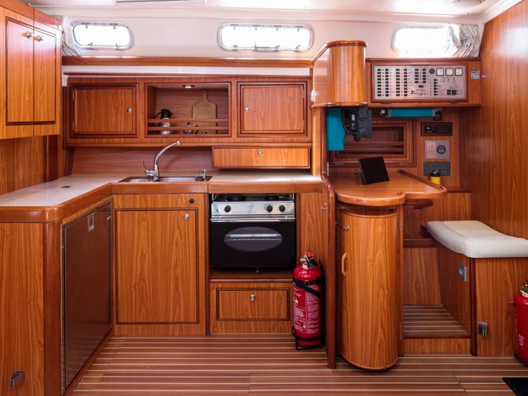 Yacht charter Limáni Lavríou - Ocean Yachts Ocean Star 51.2 on SamBoat