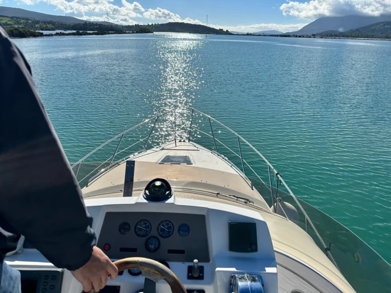 Hire Luxury Yacht with or without skipper Sealine Pefkohori