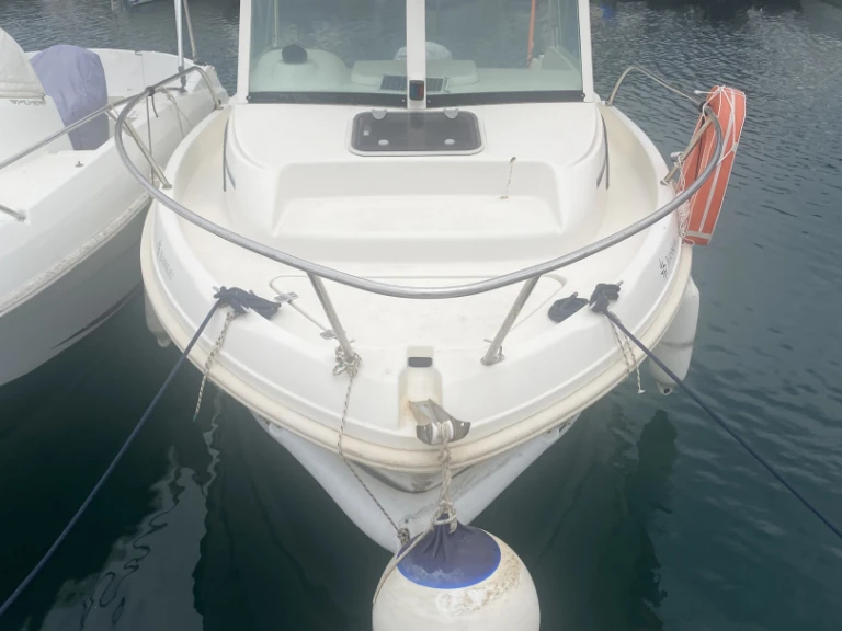 Charter a Jeanneau Merry Fisher 580 in Théoule-sur-Mer on Samboat