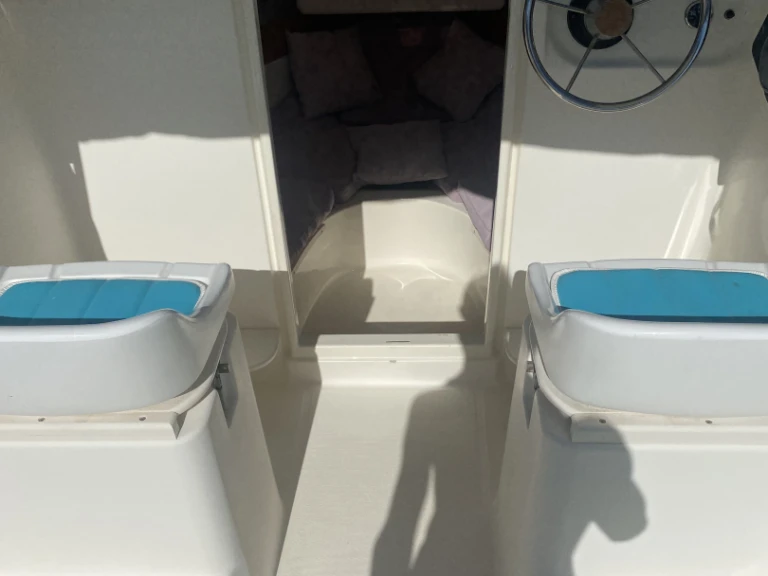 Motorboat to hire Théoule-sur-Mer at the best price