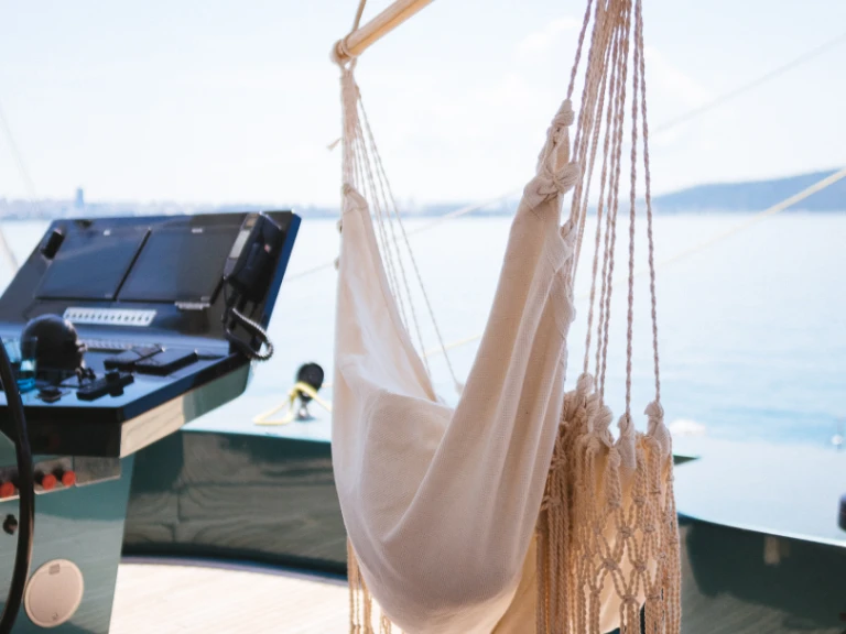 Hire Catamaran Sunreef with a boat licence
