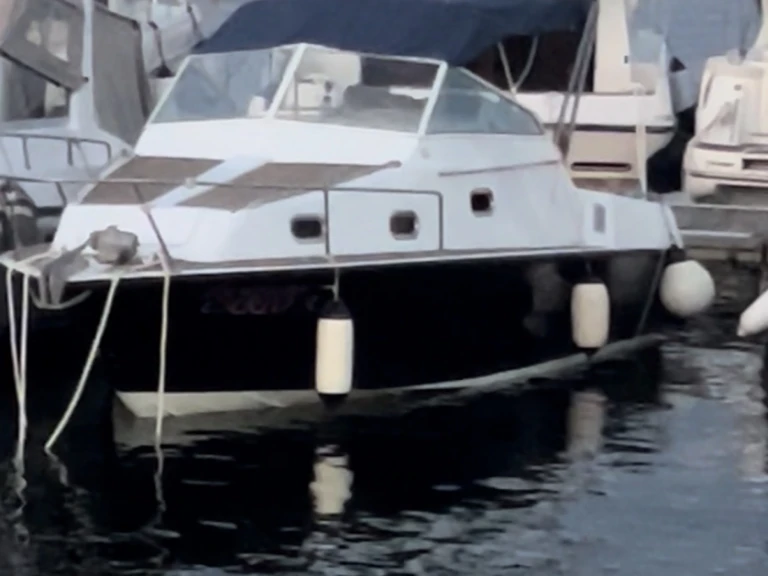 Cranchi Cranchi 28 CSL charter bareboat or skippered in  Bacoli