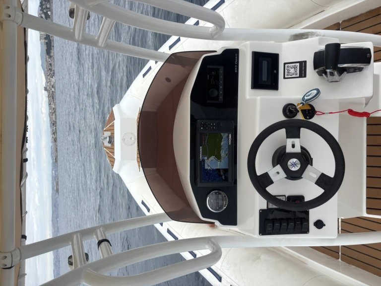 Yacht charter Marseille - Tiger Marine 850 Open on SamBoat