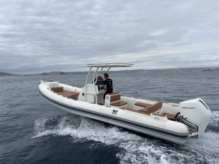 Charter a Tiger Marine 850 Open in Marseille on Samboat