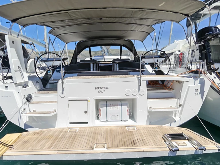 Sailboat hire in Seget Donji - Dufour Dufour 54 - 6 cab.