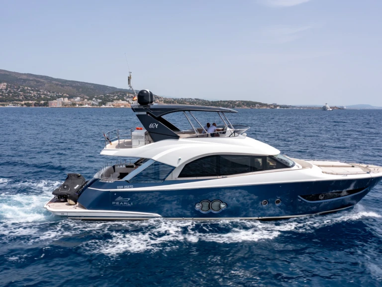 Luxury Yacht to hire Capri at the best price