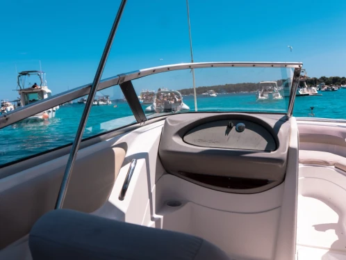 Yacht hire Cannes cheap Fox Team