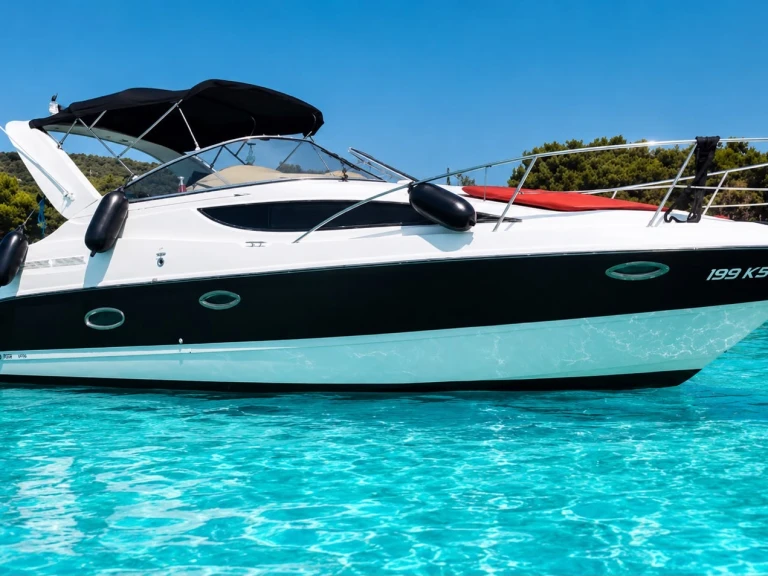Bayliner Bayliner 285 Cruiser charter bareboat or skippered in  Cannes