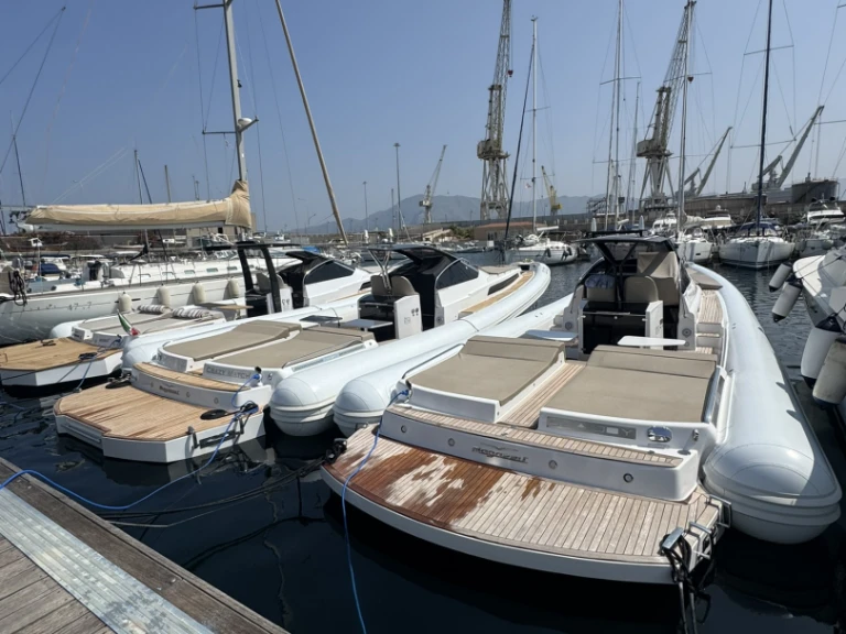 Charter a Magazzu MX-13 coupè in Palermo on Samboat