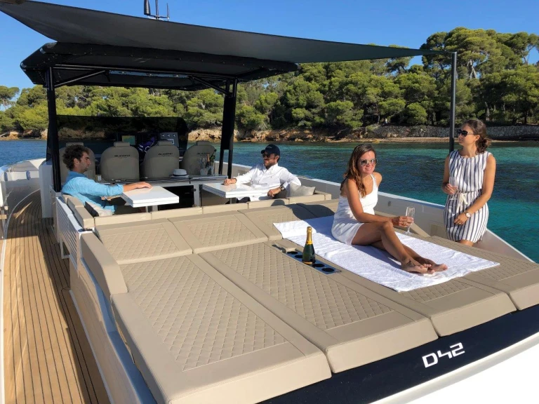 Yacht hire Palma de Mallorca cheap D42 Open 