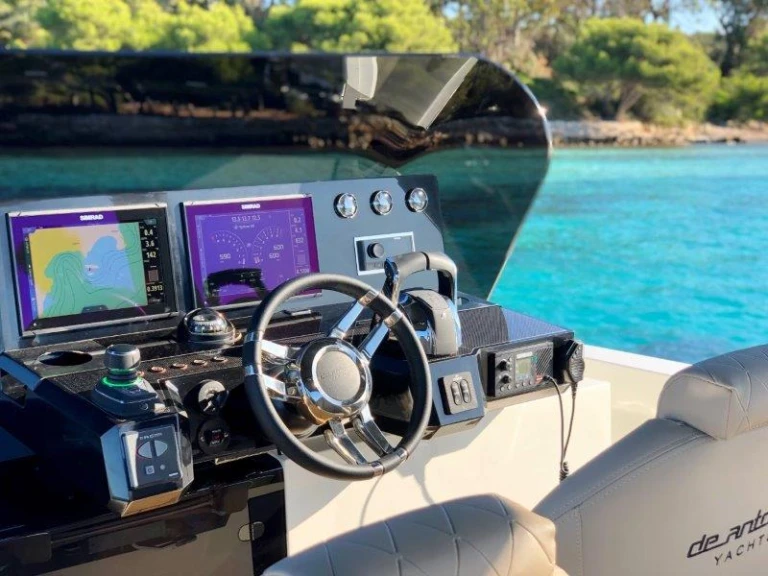 Motorboat hire in Palma de Mallorca - DE ANTONIO Yachts D42 Open 