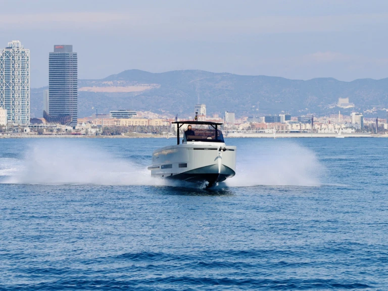 Hire Motorboat with or without skipper DE ANTONIO Yachts Palma de Mallorca