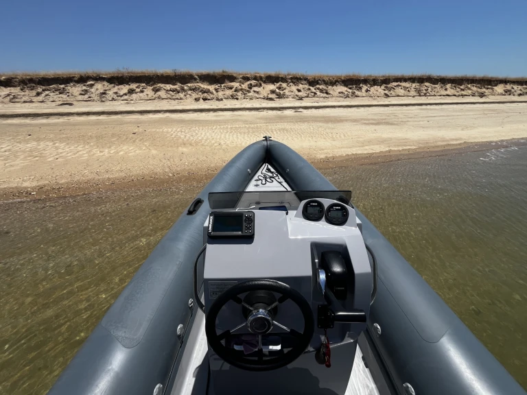 Hire RIB 3dtender with a boat licence