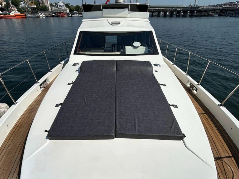 Charter a Custom Made Custom made in Eminönü on Samboat