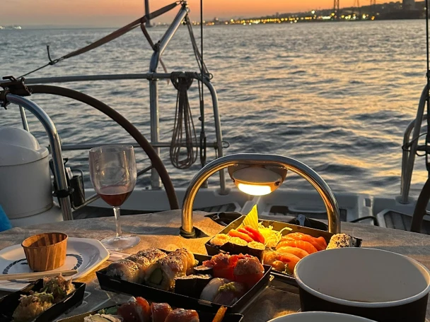 Sailboat hire in Lisbon - Jeanneau Sun Odyssey 40.3
