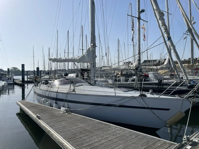 Hire Sailboat with or without skipper Comar-Yachts La Trinité-sur-Mer