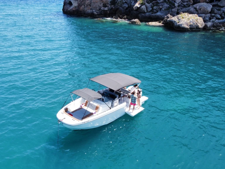 Charter a Bénéteau Flyer 9 in Palma de Mallorca on Samboat