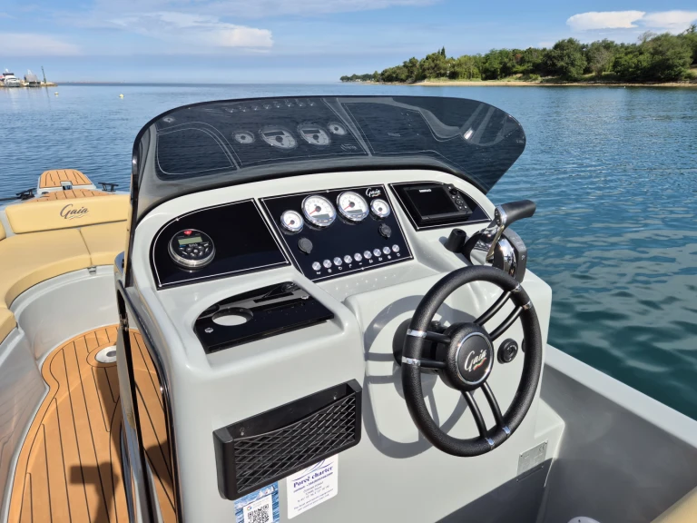 Yacht hire Poreč cheap LIMITED EDITION