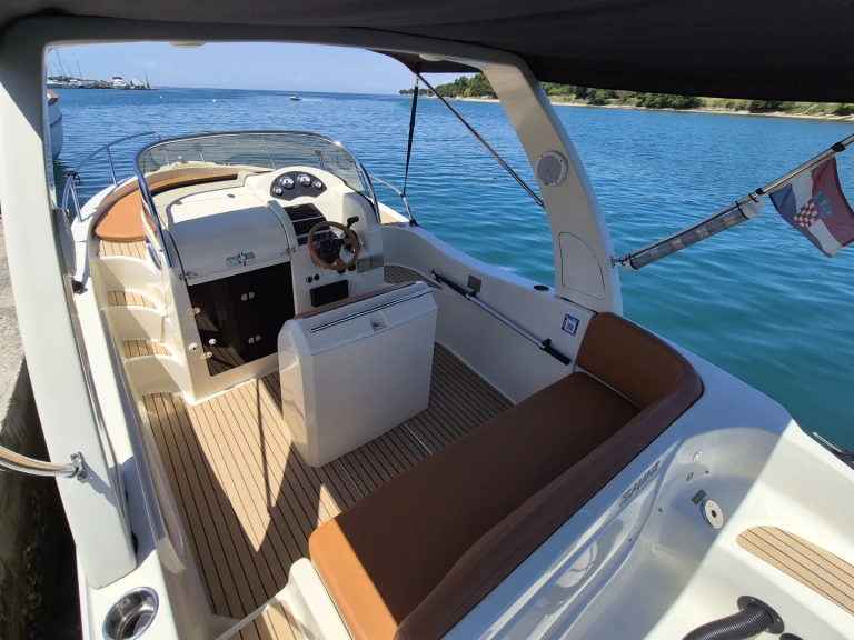 Yacht hire Poreč cheap Flame