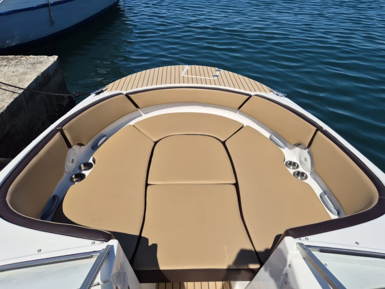 Bayliner Bayliner 249 SD charter bareboat or skippered in  Poreč