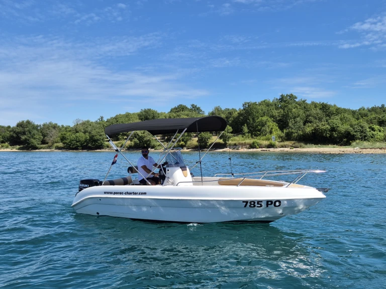 Motorboat to hire Poreč at the best price