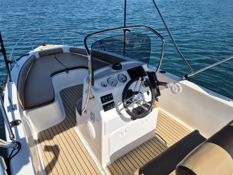 Yacht hire Poreč cheap 19 Open
