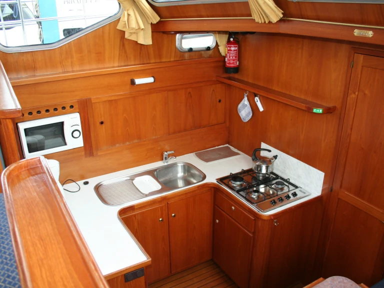 Motorboat to hire Gaastmeer at the best price