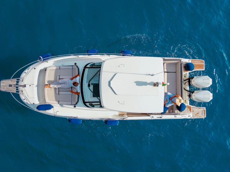 Hire a Jeanneau Cap Camarat 9.0 WA La Spezia