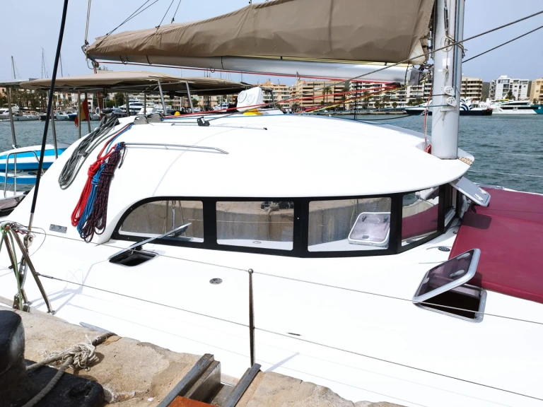 Yacht hire Es Jondal cheap Lagoon 38
