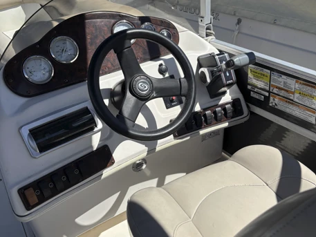 Yacht hire Aix-les-Bains cheap fundeck 190