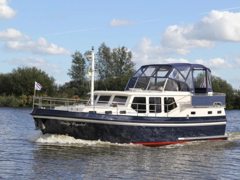 Yacht charter Gaastmeer - privateer 34 on SamBoat