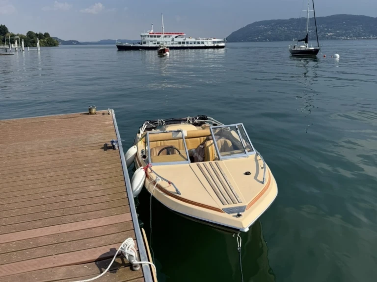 Yacht hire Stresa cheap SSV 164