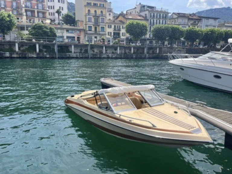 Charter a Glastron SSV 164 in Stresa on Samboat